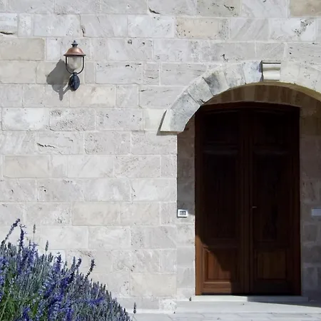 مزرعة للإقامة Masseria Caliani