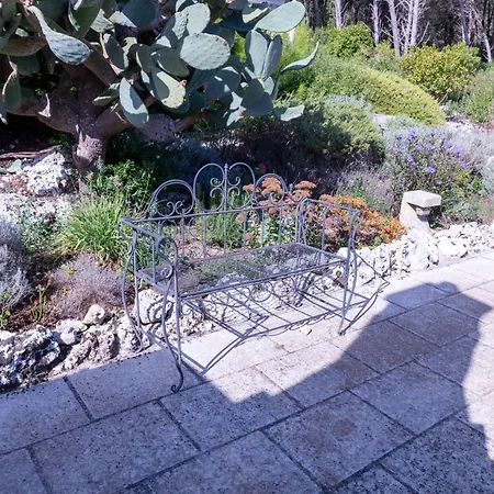 Masseria Caliani Farm stay *