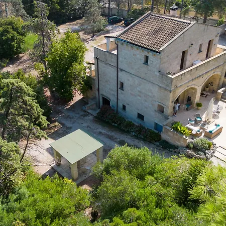 مزرعة للإقامة Masseria Caliani *