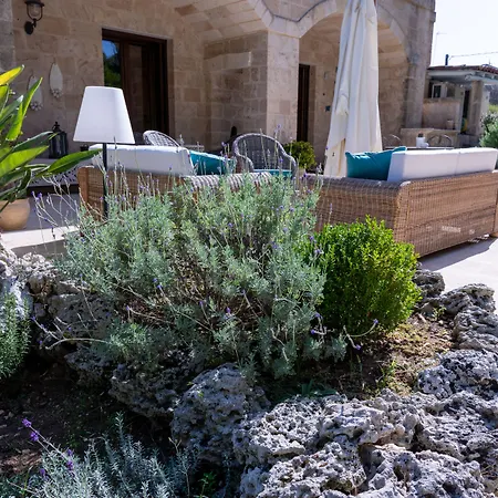 مزرعة للإقامة Masseria Caliani بورغوني